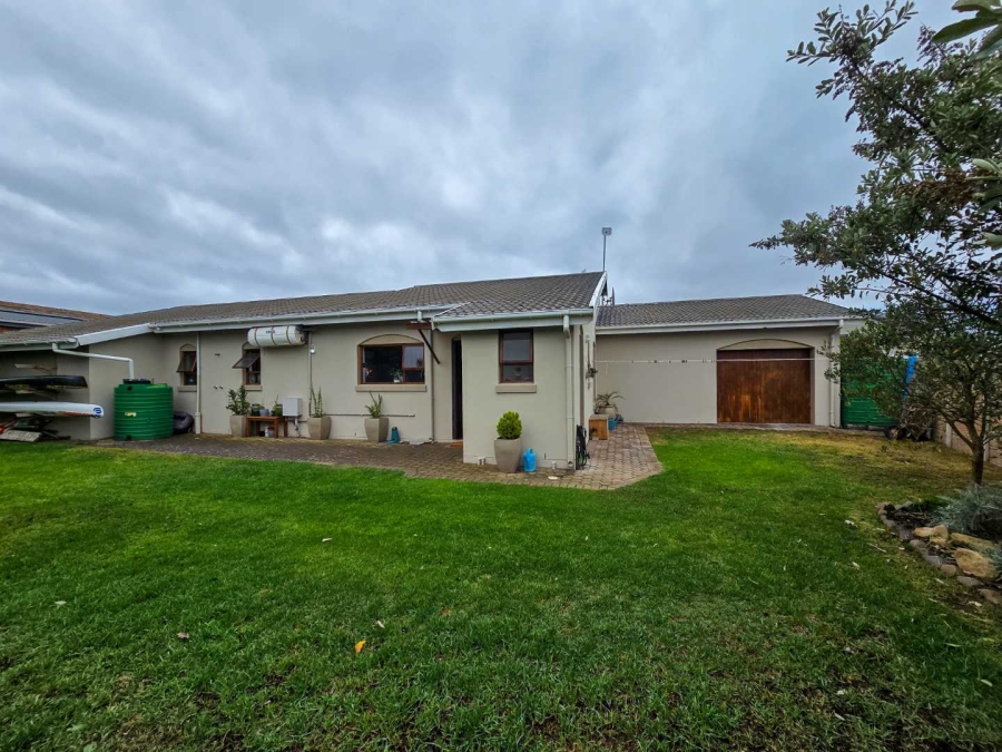 3 Bedroom Property for Sale in Stilbaai Wes Western Cape